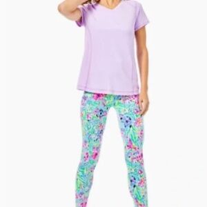 Lilly Pulitzer Light Purple V-Neck Tee size M New